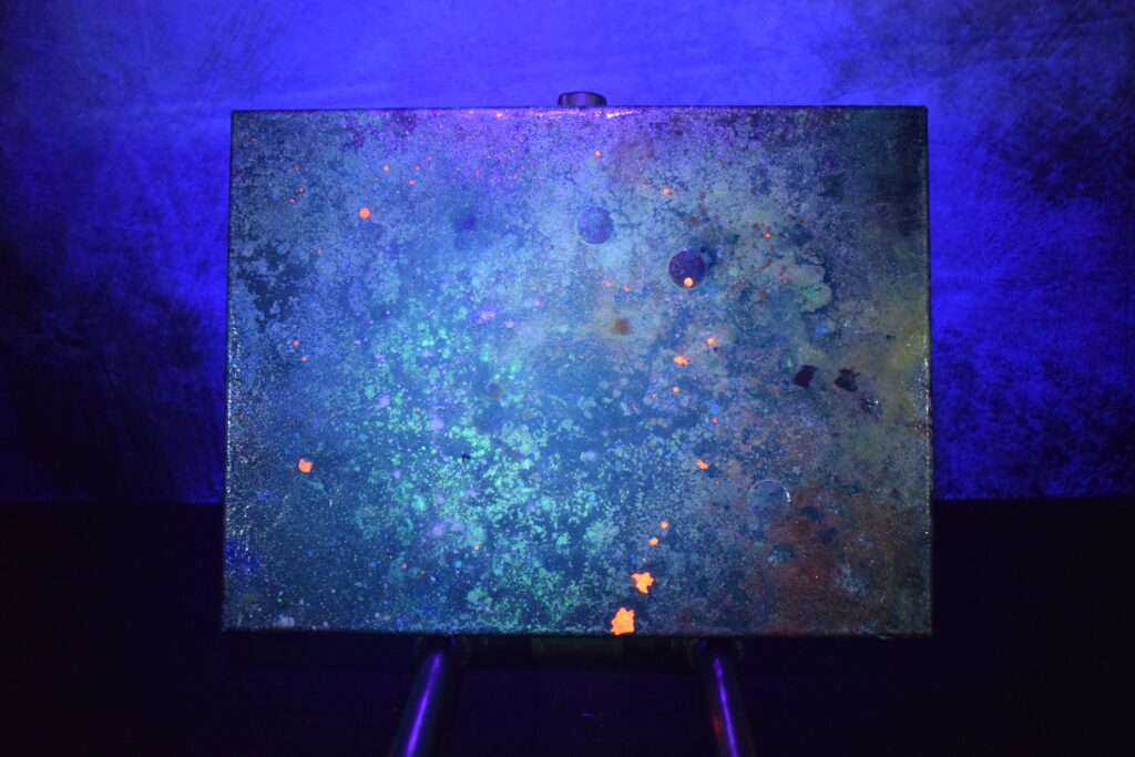 Jade Nebula GNC: 1.2016 under a blacklight