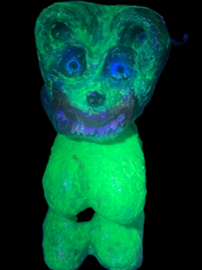 Weed Gummy Glowing in the dark Front